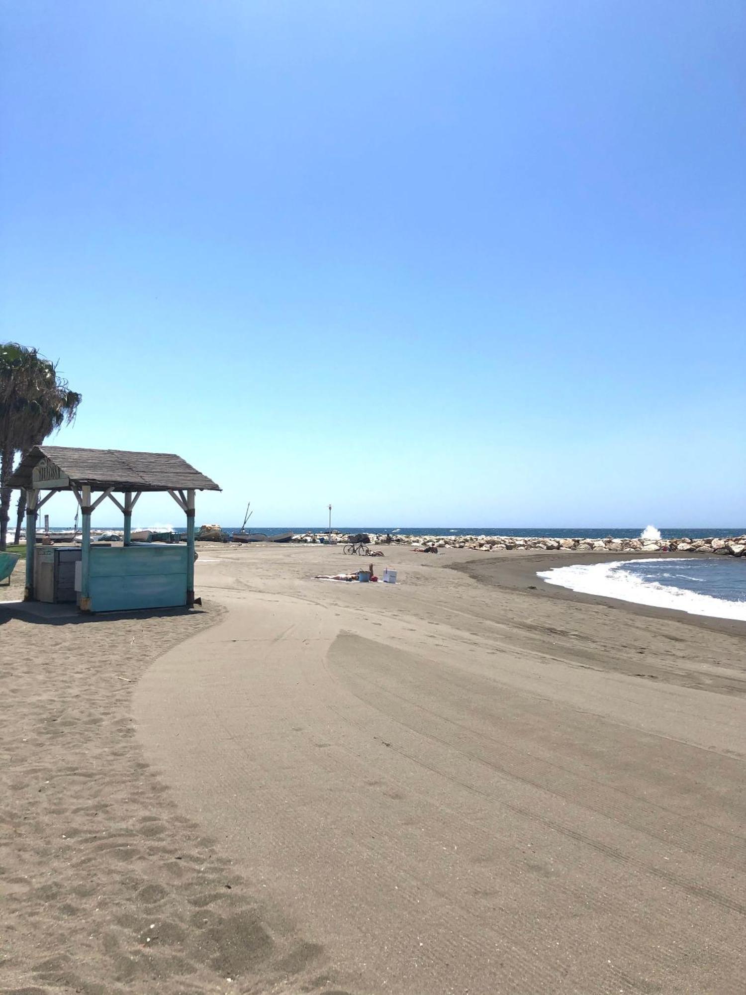 Loft Chimenea Beach Malaga Bagian luar foto